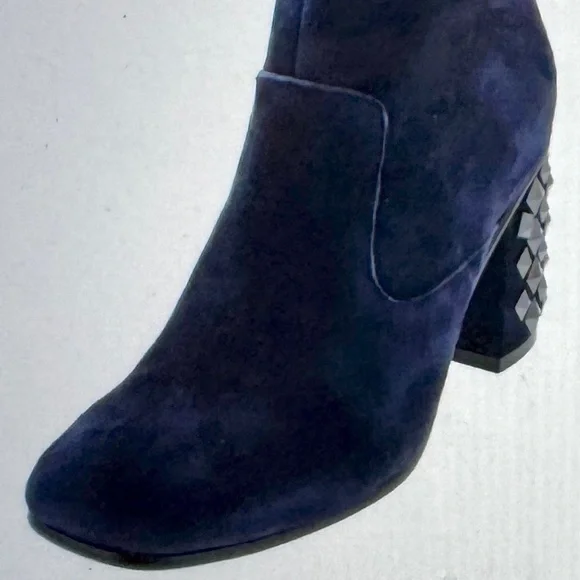 Guess Women's Blue Suede Stud Heeled Ankle Boots NWOT - Picture 5 of 12